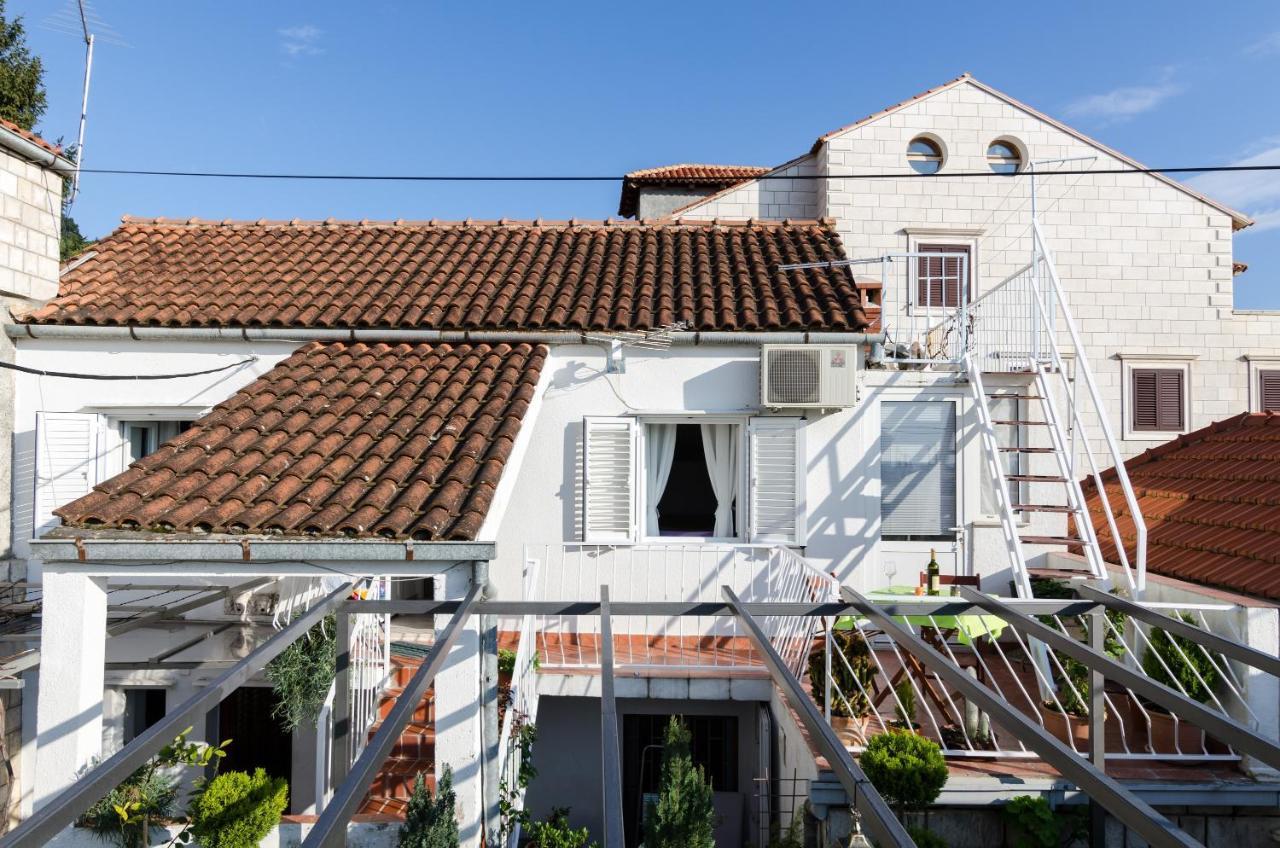 White Wave Guest House دوبروفينك المظهر الخارجي الصورة