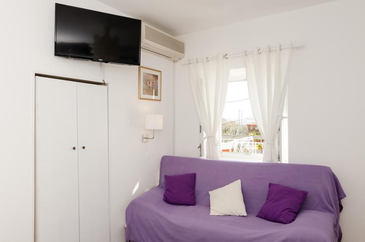 White Wave Guest House دوبروفينك المظهر الخارجي الصورة